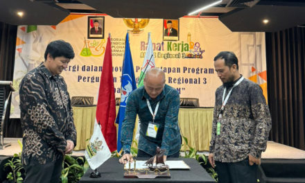 Penandatanganan Berita Acara Kesepakatan Profil Lulusan dan CPL Prodi D3 Farmasi